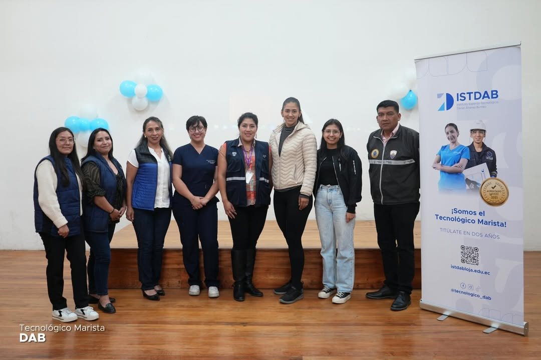 Instituto Superior Tecnológico Daniel Álvarez Burneo