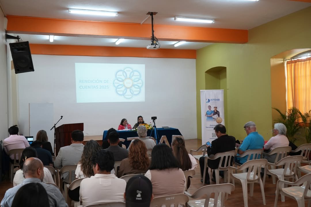 Instituto Superior Tecnológico Daniel Álvarez Burneo